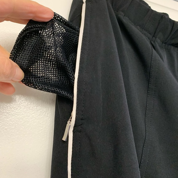 LUCY Black Pants w White side stripes pockets Large great travel sport slimming! - Picture 4 of 7